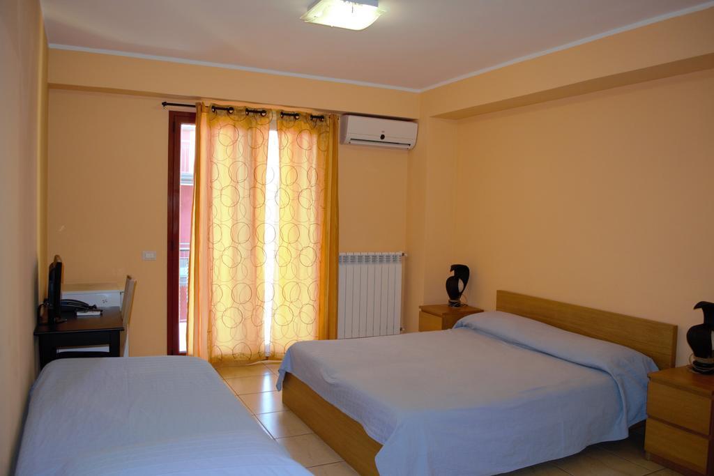 Hotel Acquaplanet Paterno  Exterior foto